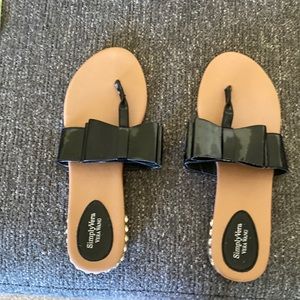 Simply Vera by Vera Wang flip flop sandals